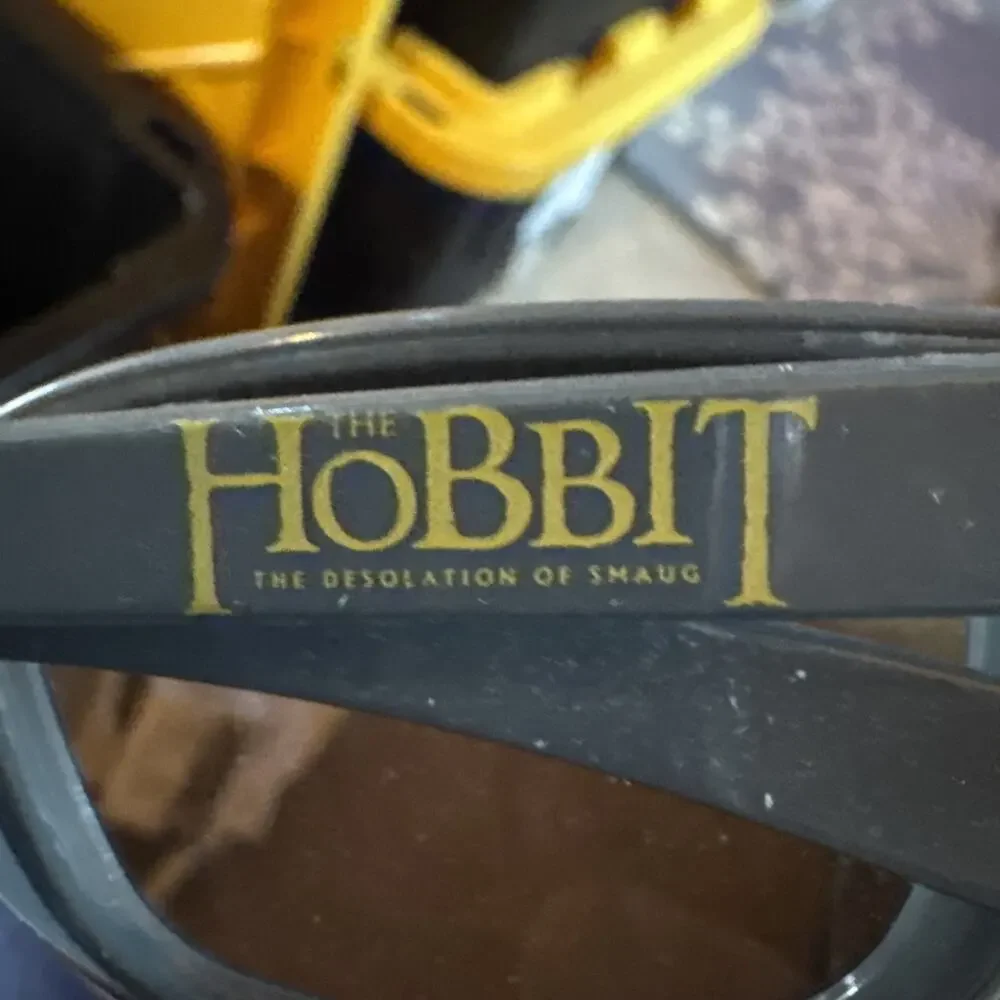 The Hobbit Desolation of Smaug RealD 3D Movie Glasses LOTR Warner Bros Collect